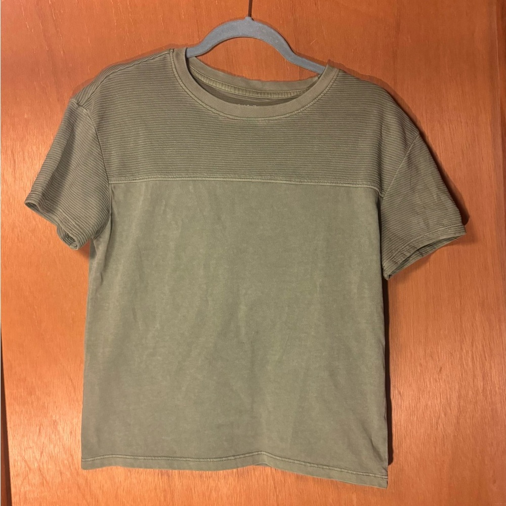 NEW Boys Sage Green Cat & Jack T-Shirt Size Large (10/12)